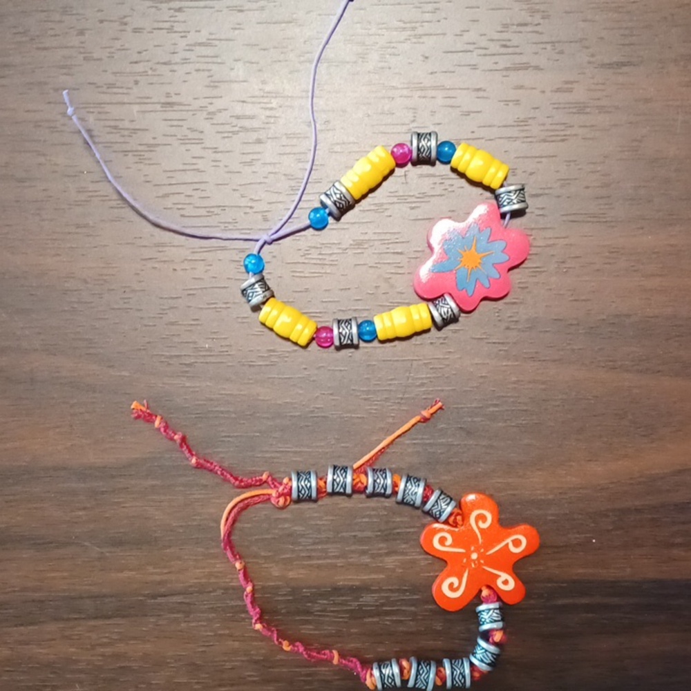 2 Wooden Bead Bracelet Bucket